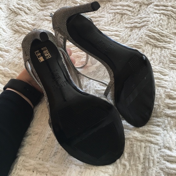 Stuart Weitzman Silver Lace Heel Sandal NWOT 38 - Picture 6 of 8